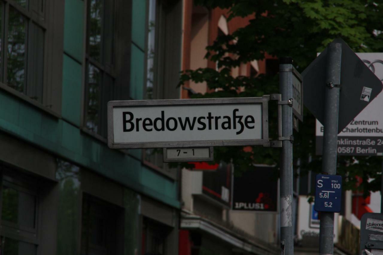 Zentral gelegen - stilvolles Appartment in Moabit Berlino Esterno foto